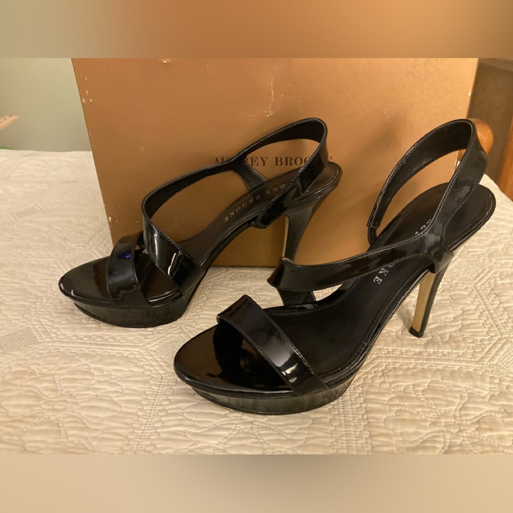 Super Sexy but Comfy Audrey Brooke Patent Leather Stiletto Heel Shoes Sz 9